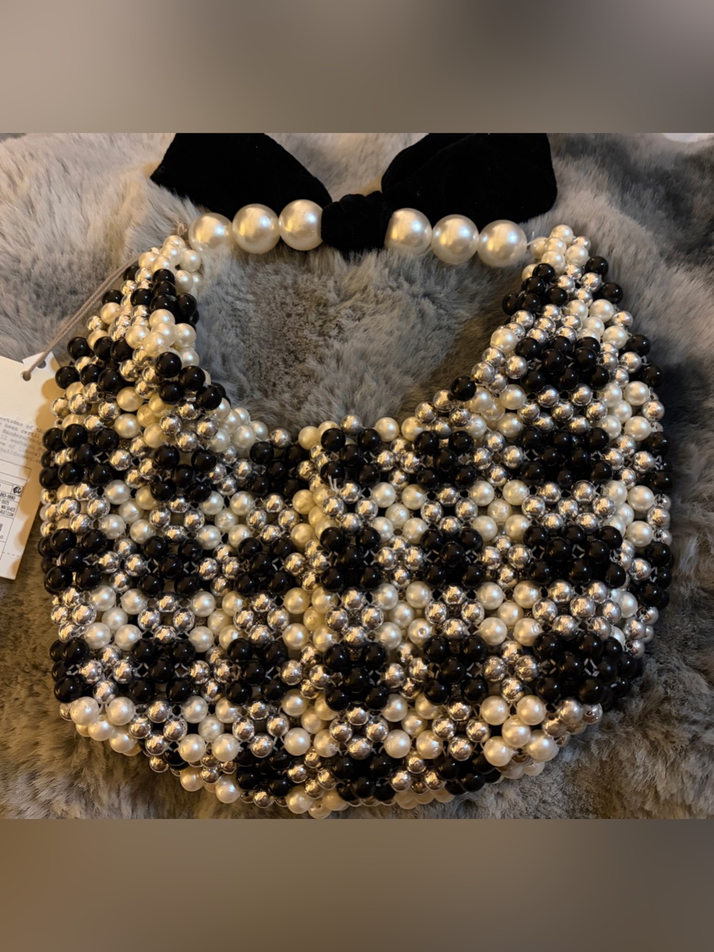 So very cute Beaded Pearl-Style Handbag in Black, White & Silver